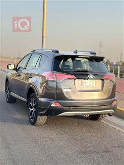 تۆیۆتا ڕاڤ 4